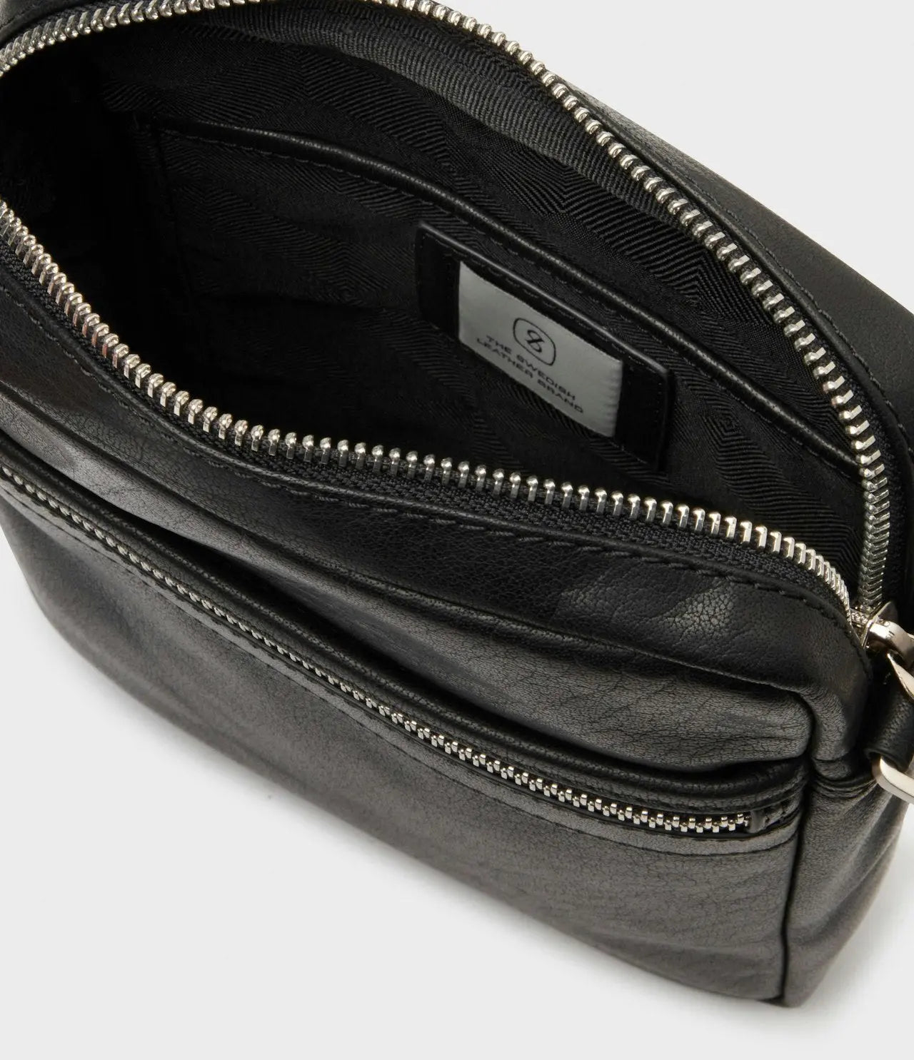 Saddler Valle Messengerväska - Travels And Bags