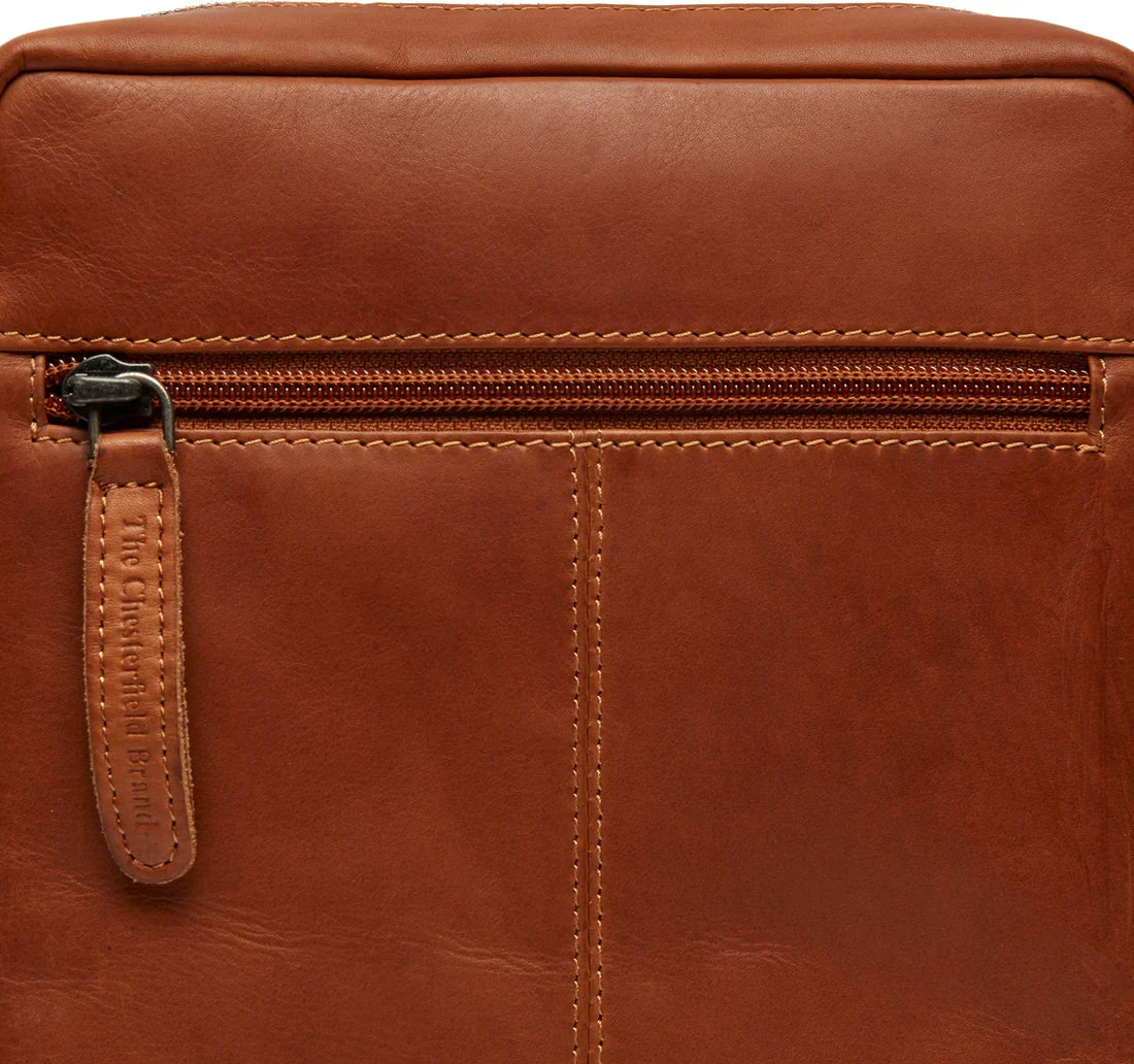 The Chesterfield Brand Saba Crossbodyväska - Cognac - Travels And Bags